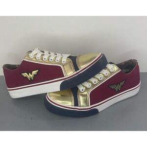 Ground Up Wonder Woman Shoes Women's Size 7 Low‎ Top Gold/Burgundy DC Comics